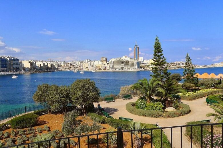 Superb Apartment In Fort Cambridge With Pool