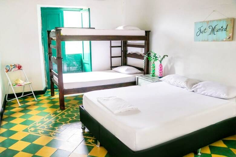 Green Door Hostal San Gil - Hostel