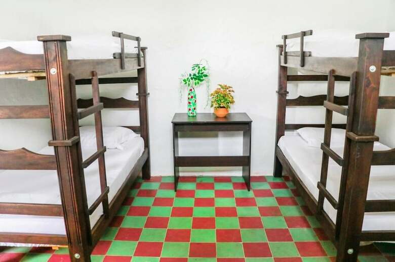 Green Door Hostal San Gil - Hostel