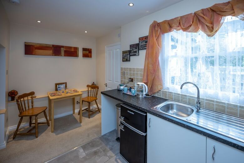 Hostal Central Quiet And Cosy St Helier Flat