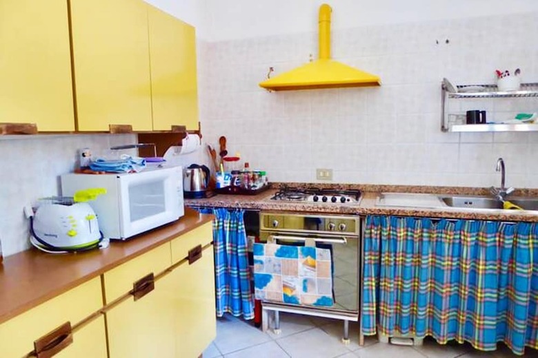 Apartment With 3 Bedrooms In Cala Gonone