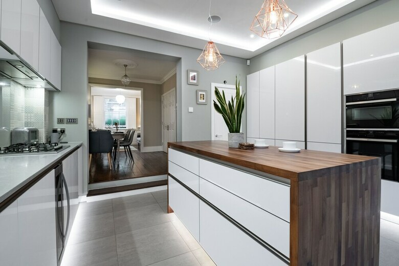 Majestic Modern Home Close To Waterloo�