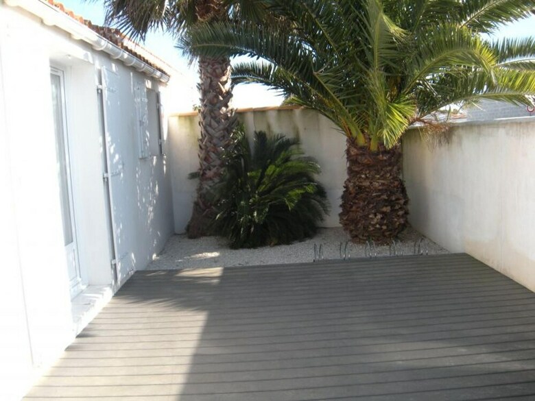 House With 2 Bedrooms In La Couarde-sur-mer, With Enclosed Garden And Wifi - 500 M From The Beach
