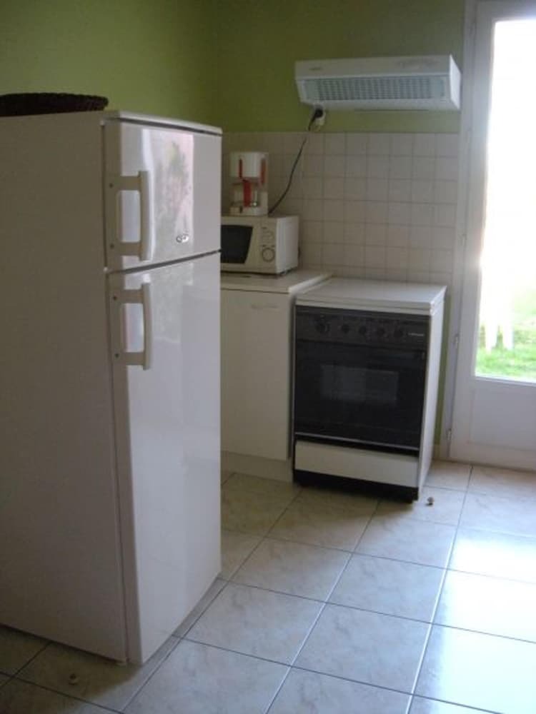House With 2 Bedrooms In La Couarde-sur-mer, With Enclosed Garden And Wifi - 500 M From The Beach
