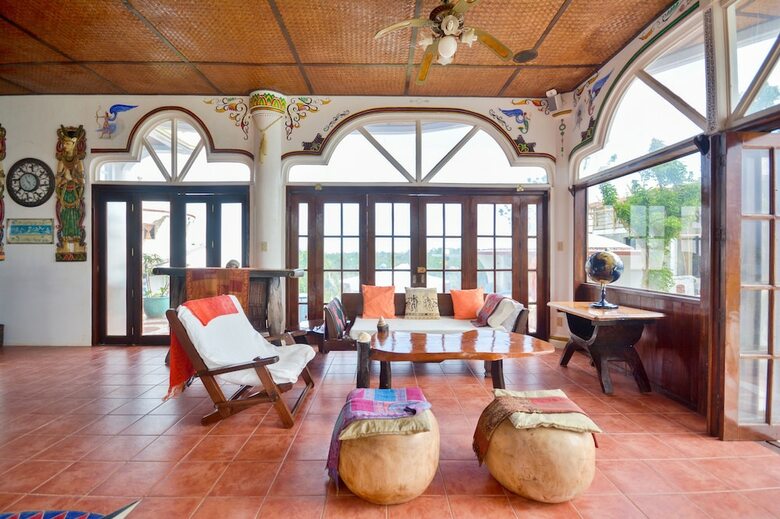 Hotel Jade's Casa de Arte