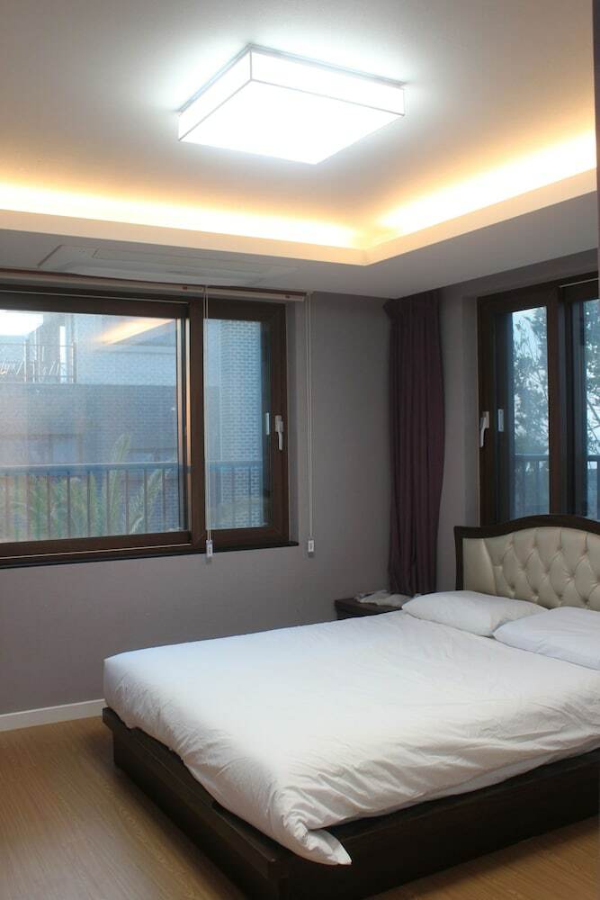 Pension Samwoo Yacht Village