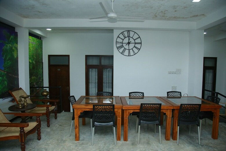 Hotel Oyo 468 White House Holiday Resort