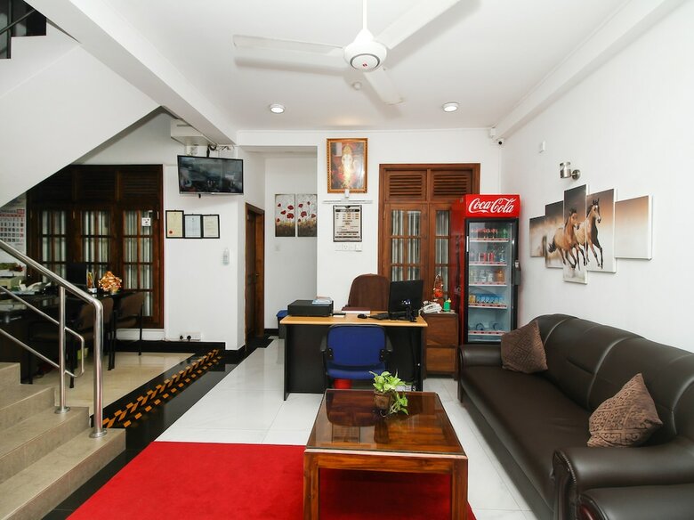 Hotel Oyo 473 Victoria Palace. Lk