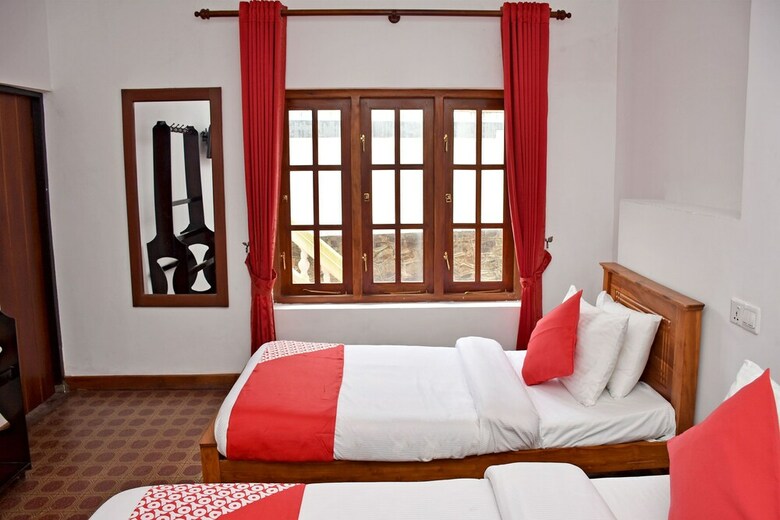 Hotel Oyo 476 Bloomfield Villa