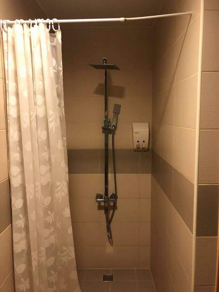 Hostal Season Of Water