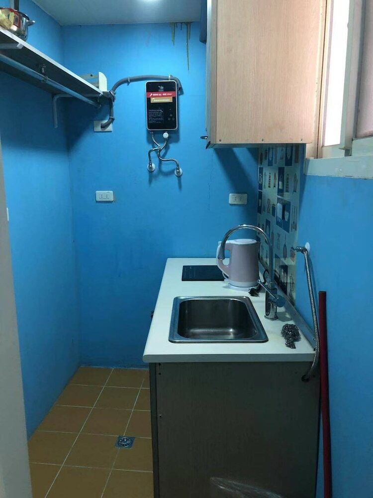 Hostal Season Of Water