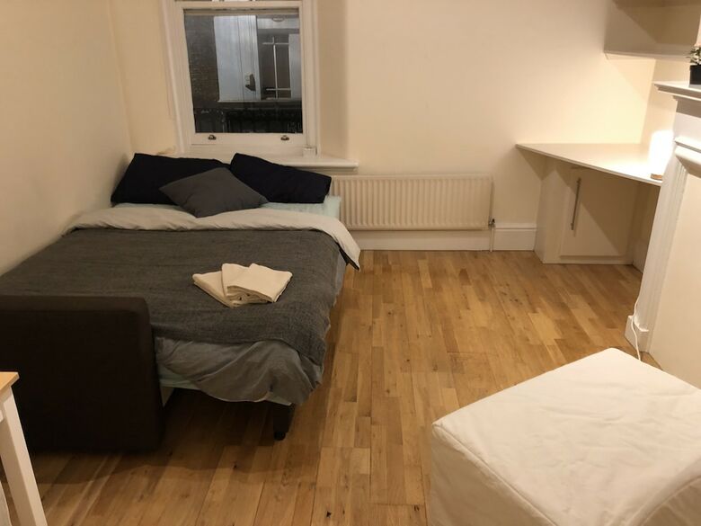 3 Bedroom Apartments Wells Street