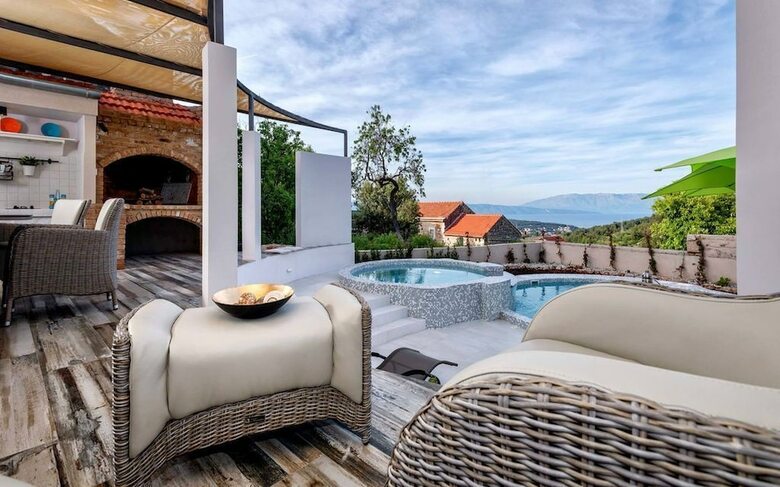 Villa Holiday Home Secret Garden
