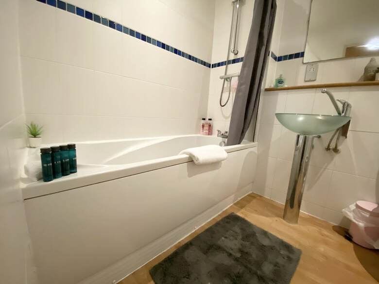 Tudors Esuites City Centre Apartment
