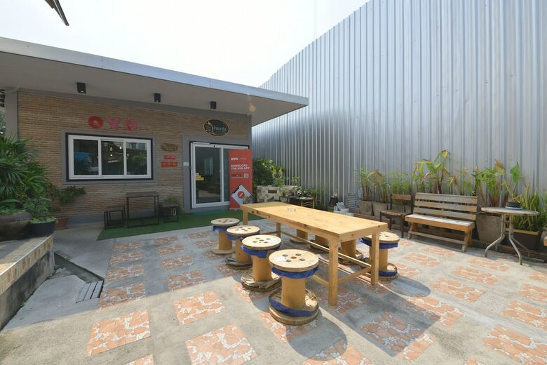 Hotel Oyo Baan Wararin Hostel