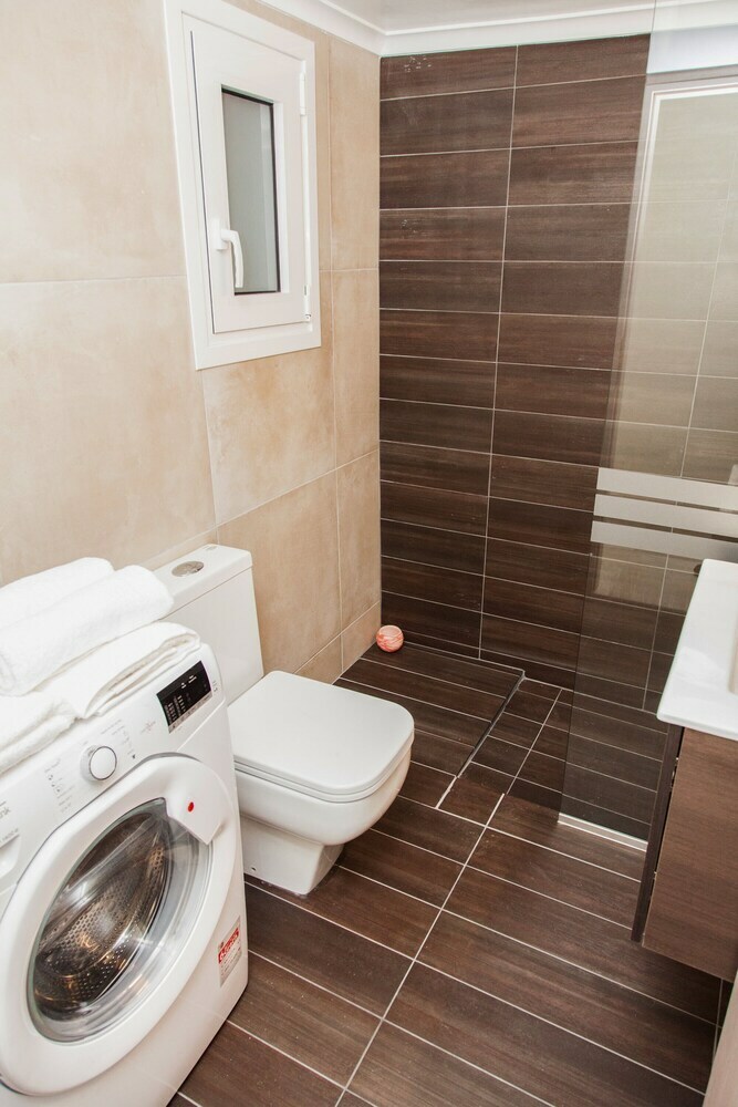 Restfull Fully Renovated Apartment In Thisio