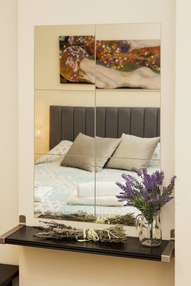 Restfull Fully Renovated Apartment In Thisio