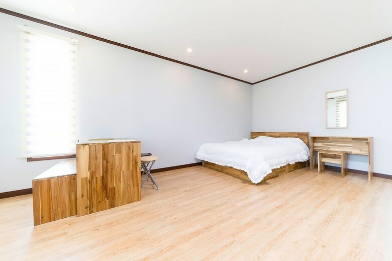 Jeju Jungmun Oasis Pension