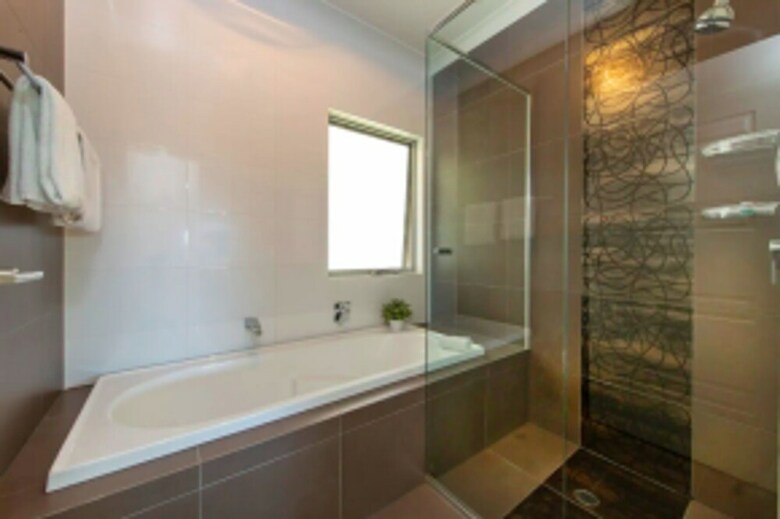 Hotel Adelphi Waterfront 2 Bedroom Ground