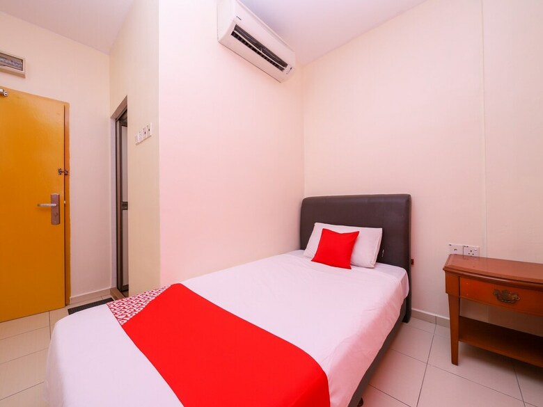 Oyo 89714 Doris Hotel