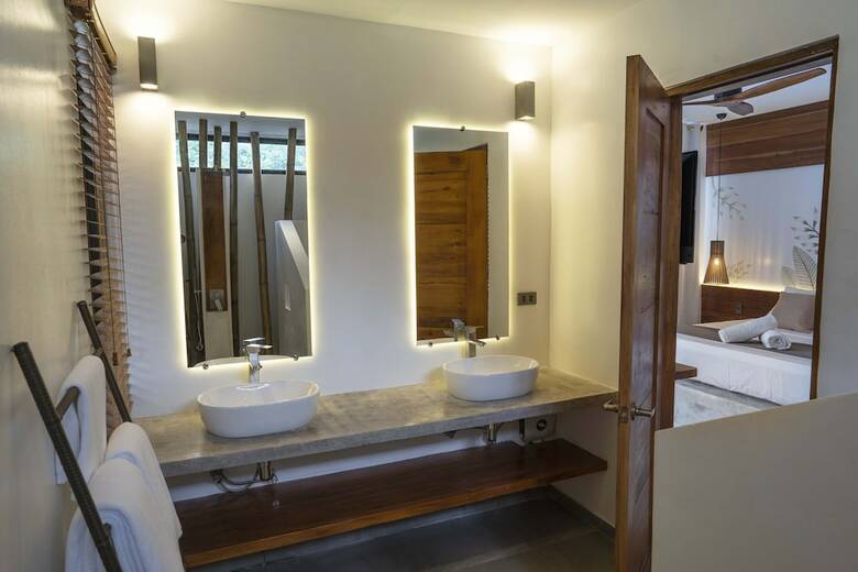 Hotel Bird Of Paradise Bohol Resort