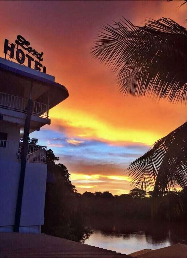 Oyo Lord Palace Hotel