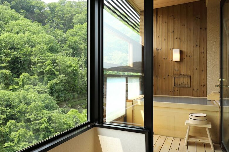 Ryotei Hanayura Ryokan