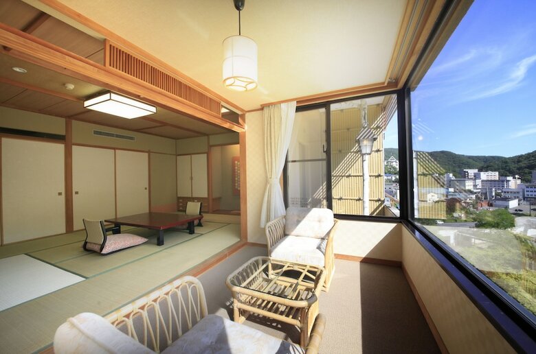 Ryotei Hanayura Ryokan