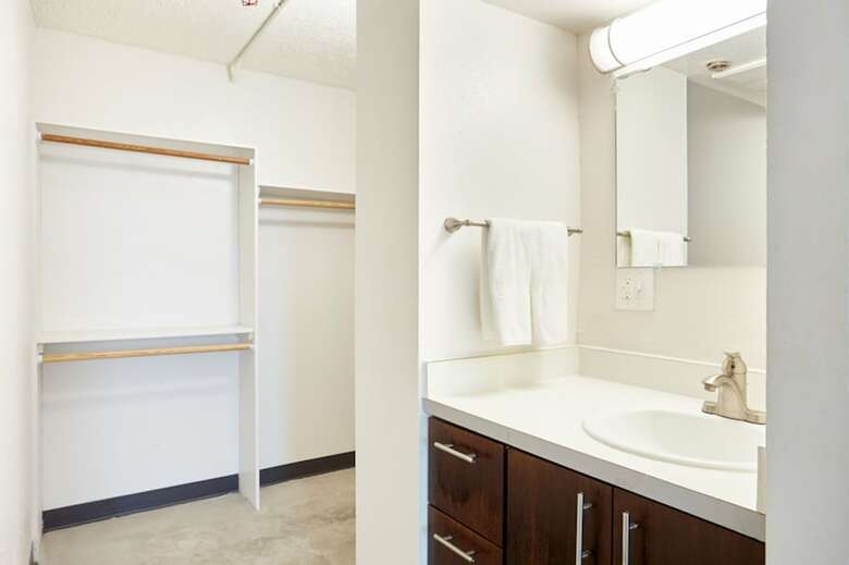 Apartamentos Sonder - Dobie Center