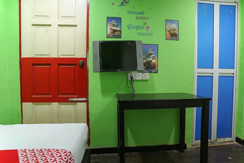 Oyo 89738 1st Inn Hotel Glenmarie