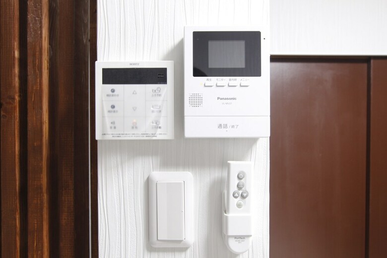 Ko's Apartment, Tatsumi West Station