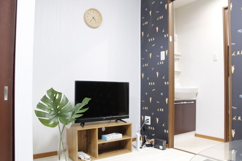 Ko's Apartment, Tatsumi West Station