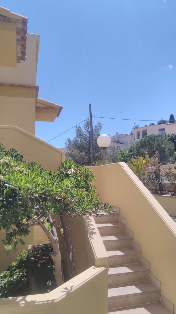 Apartamentos Ap Costas Mercuri