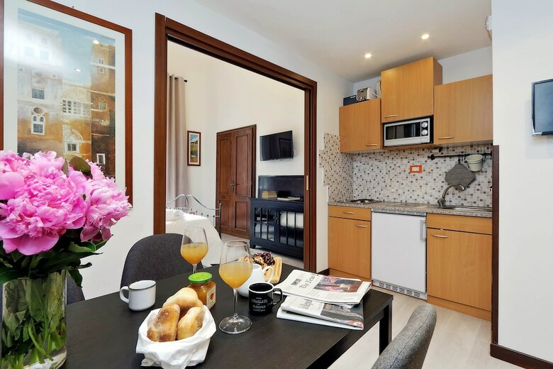 Cavour Square Apartment