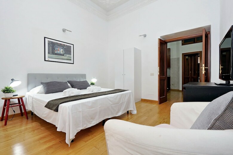 Vatican Spacious Mod� Apartment