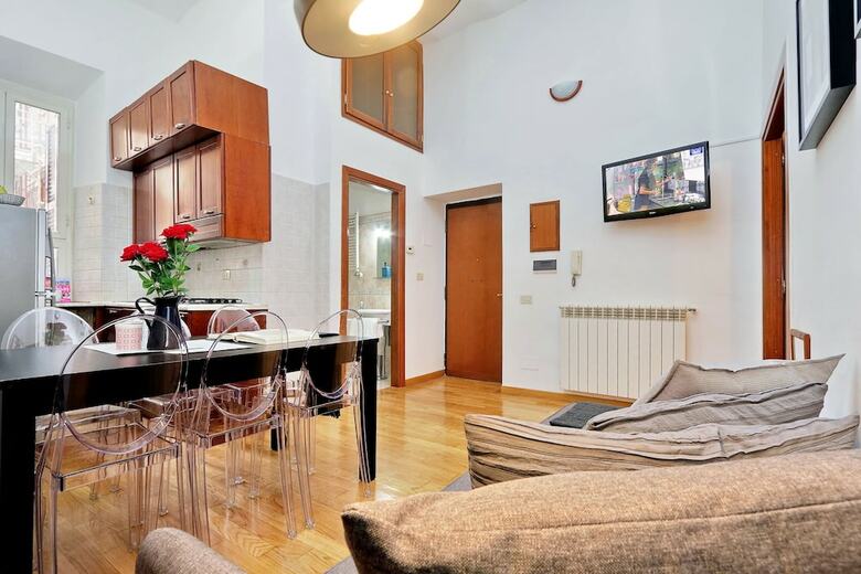 Vatican Spacious Mod� Apartment
