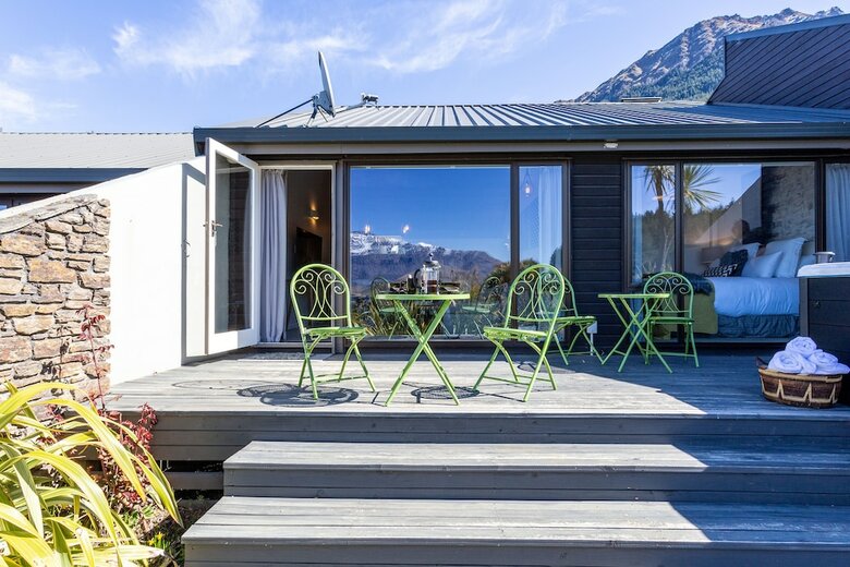 Alpine Gold With Incredible Lake Views Spa