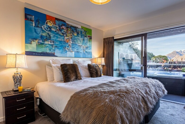 Spacious Lake View Townhouse Unbelievable Spa