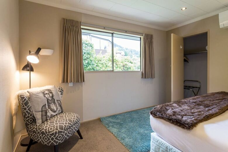 Large Distinctive And Spacious Family Home