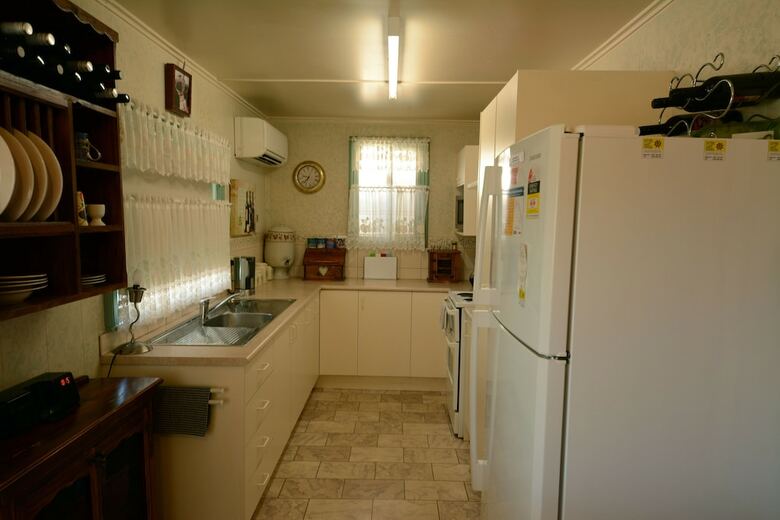 Hotel Emaroo Cottages Broken Hill