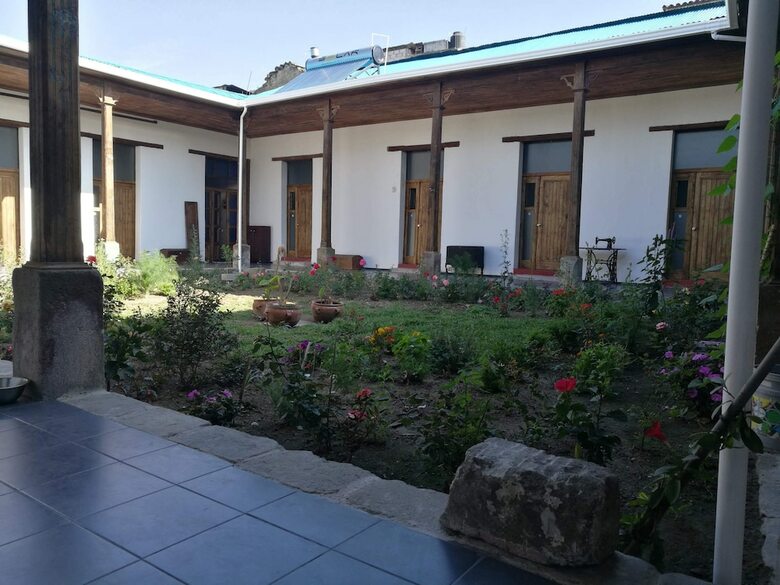 Hotel Xela Columbus Guest House