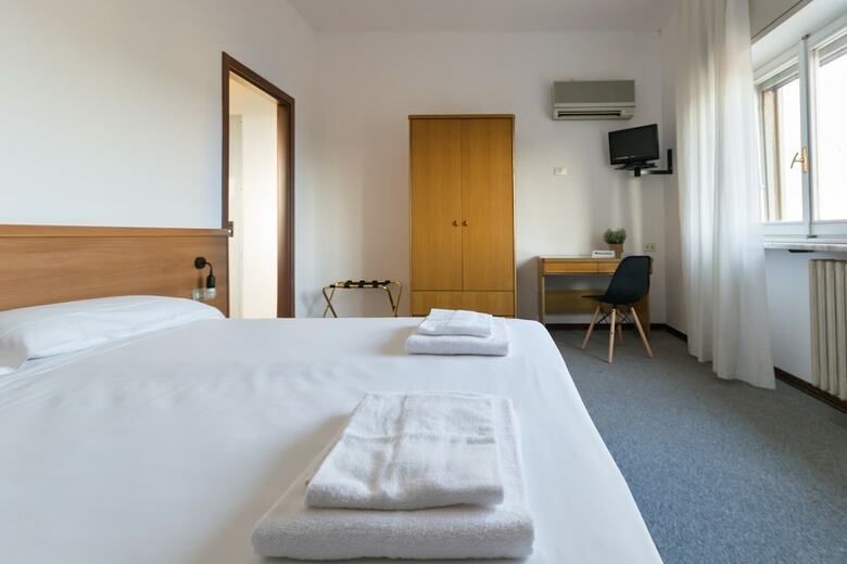 Hostal Unih� Hostel