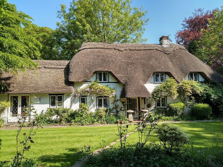 Bed & Breakfast Thatched Eaves