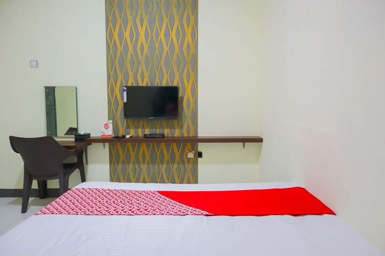 Hostal Oyo 2308 Seven Season Residence