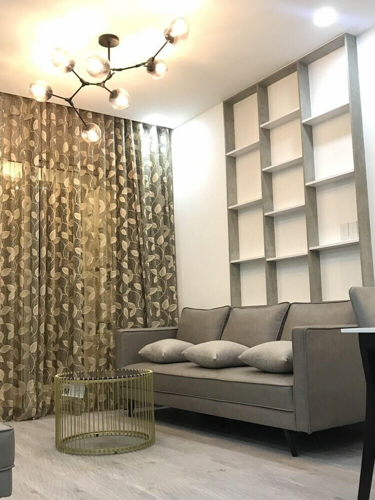 My Hung Apartment