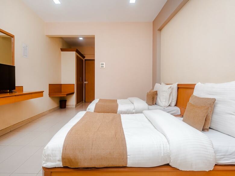 Tuliipstays - Hotel Ashok Bhiwandi