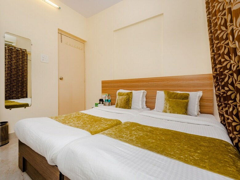 Hotel Tuliipstays - Kurla Premier Exotica