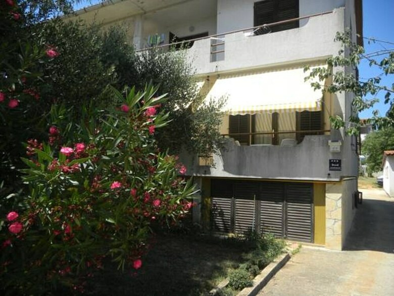 Apartments Robi