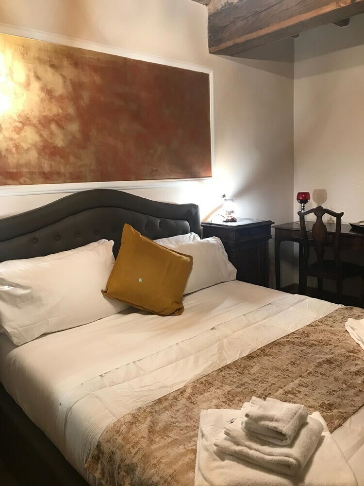 Hotel Cf Laurina