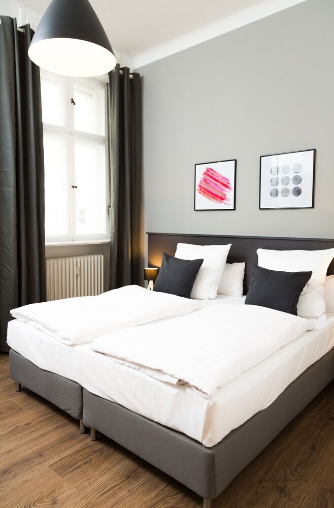 Upper Westside - 3 Bedroom Interior Designed Apartment By Bensimon Apartments